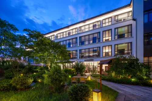 1023 Bansu Hotel (Jinhua Wuzhou Ancient City Scenic Area) - bar