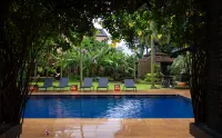 Holiday Garden Hotel & Resort - Pools