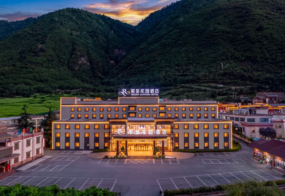 hotel overview picture