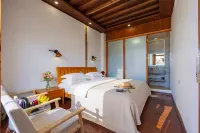Island Breeze LUXE · Chinese‑Aesthetic Designer View Inn (Shuhe Ancient Town) - جاكوزي