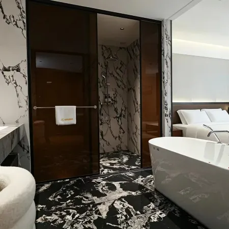 Yunxi Light Luxury Hotel (Tancheng Commercial Plaza Jiahe Plaza)