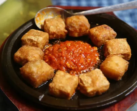 Bishan Oil plant, Bishan Village, Biyang Town, Yixian County, Huangshan City, Anhui province