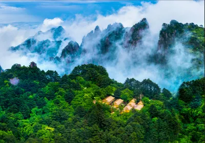 UPCLOUD SHUGUANGLI VILLA Hôtels à : Sur la montagne