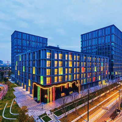 lyf by Ascott Hongqiao Shanghai NECC Hotels near East Xujing Station