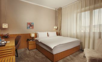 3. Ramada b..
