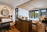 The Funny Lion - El Nido