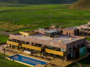 Top 3 Premium Hotels in Horqin Right Front Banner