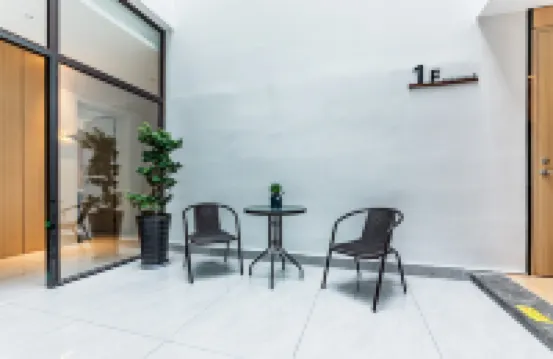 Kaihong Yiju Hotel (Shaoxing Lu Xun's Hometown Subway Station)