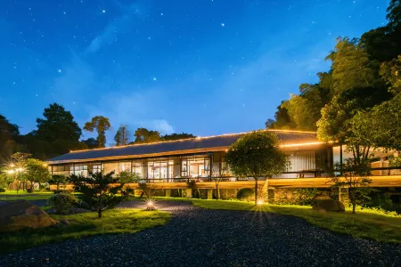 ZHUYE HOTEL Отели рядом с достопримечательностью «Lushan Xihai Scenic Area»