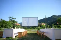 Laohegou International Ecology Campsite Hotel di Pingwu