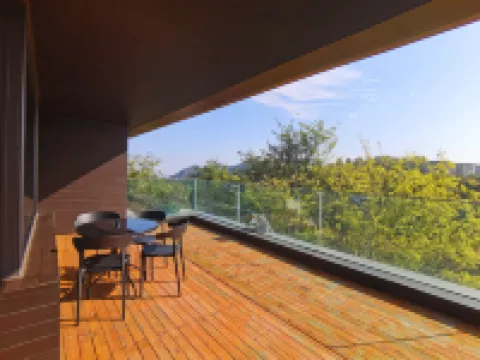 Yingying Mountain House B&B