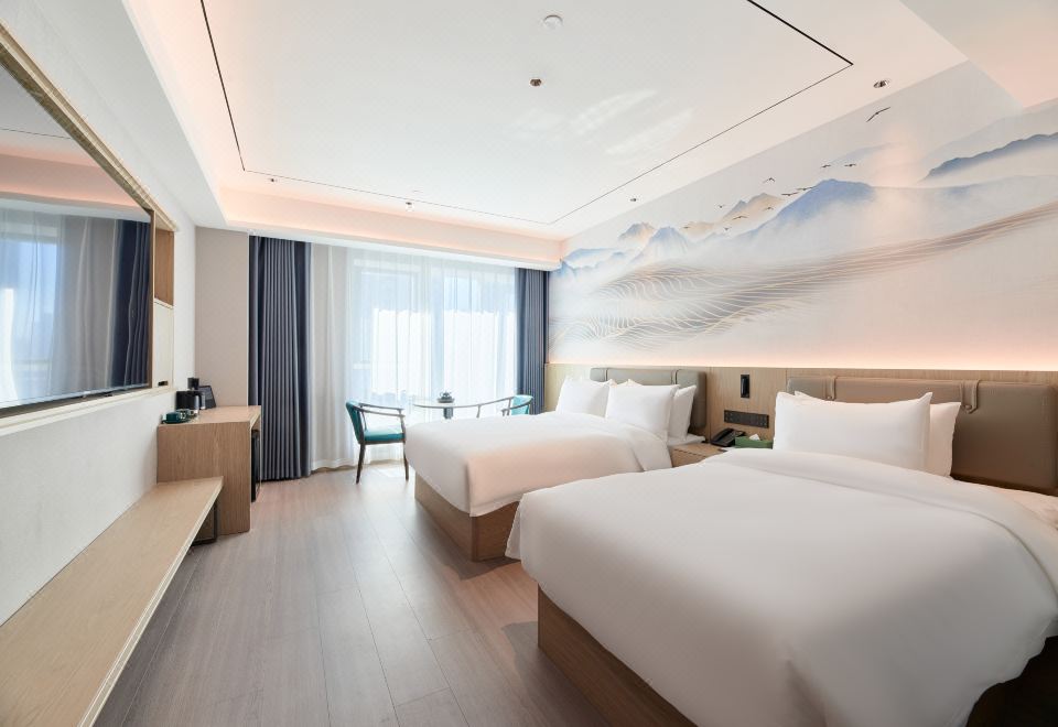 1. 웨이팅 호텔..