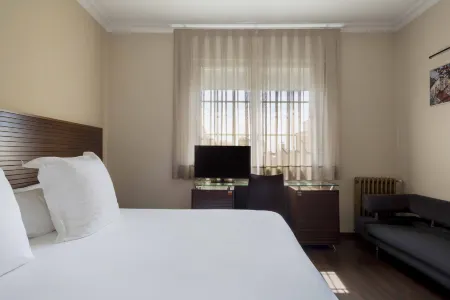 Hotel Astoria Отели рядом с достопримечательностью «Площадь Испании»