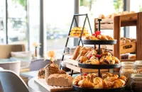 Leonardo Hotel Salzburg City Center - breakfast