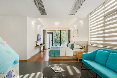 Anji Yunyin Lake Resort Villa Отели в г. Анжи