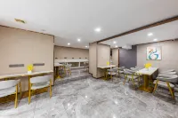 Yimi Apartment (Guangzhou 13 Hangyi De Road Subway Station)