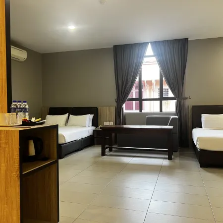 SIN LIEN HOTEL SDN BHD