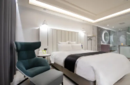 168 Motel Zhongli Hôtels à proximité de : National Central University