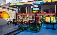 Yunqi Light Residence Hotel (Yisheng Square Pedestrian Street Branch) - واي فاي