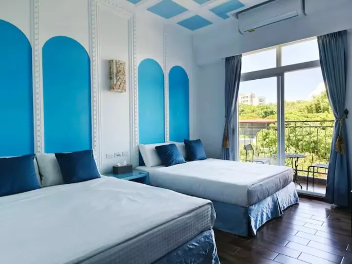 White Sea Hostel