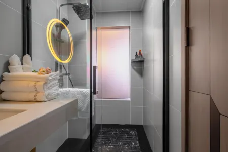 Cuckoo selection hotel (Kunming South Station Lianda Street Subway Station Store)