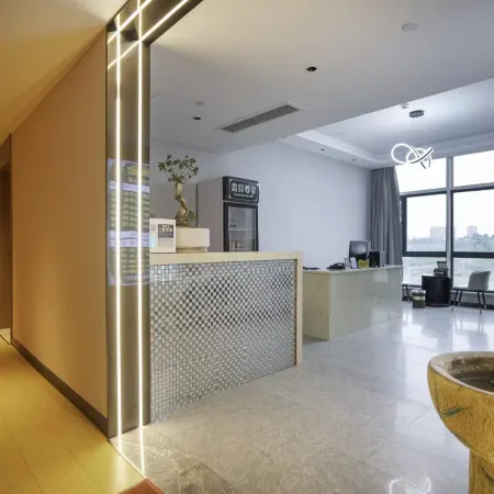 Lavande Hotel · Yichang East Station Chengdong Avenue Hotel