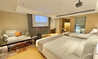 Tiancheng Beautiful View Hotel (Biyang Pangushan Avenue Tiancheng Binhu Town)