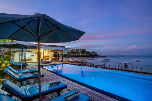 D'Muncuk Huts Lembongan - B&B