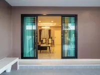 Pattaya town house three bedroom pool villa 【8 minutes drive to floating market + swimming pool】 Hotels near Wat Khao Din Temple