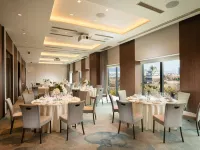 DoubleTree by Hilton Osaka Castle Hotels near Temmabashi Station
