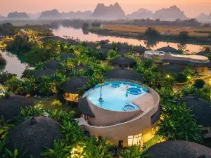 Chongzuo in the wild night set, see wild luxury Villa