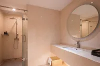 Hanshan se lake yunding resort (Fengshun Hotel, Meizhou) - balcony