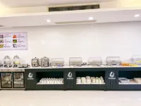 โรงแรมซินเล่อ ซงฟาน สาขา กู่หลงเซี่ย ชิงหยวน - พร้อมอาหารเช้า