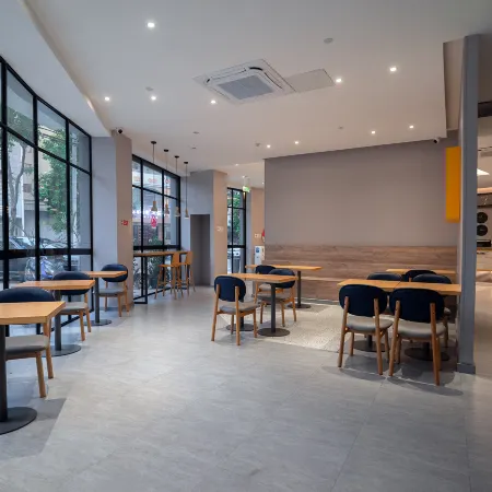 YunDays Inn Hotel (Chongzuo Daxin Detian Square)