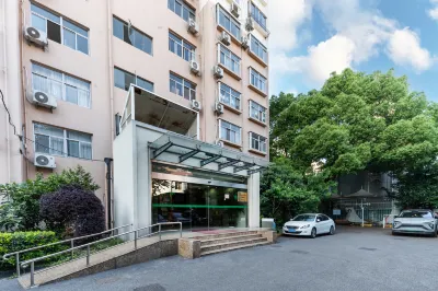 Shanghai Veteran Cadre Guest House (Dong'an Road Branch) โรงแรมในเขตซูฮุ่ย