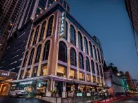 Aira Bangkok Sukhumvit 11 by Kingston Hotels ナナ周辺のホテル