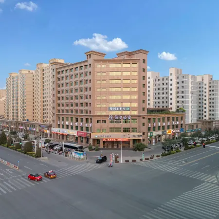 Oasis Holiday Inn (Zhangye West high-speed rail station)