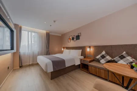 Homeinn Plus Hotel (Nanjing Olympic Sports Center Xinglong Street Subway Station)