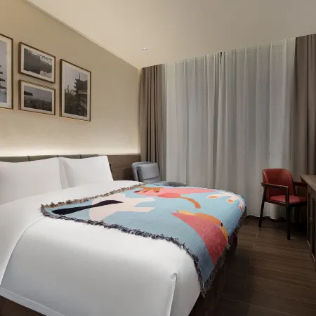Celebrity XiangYang Hotel