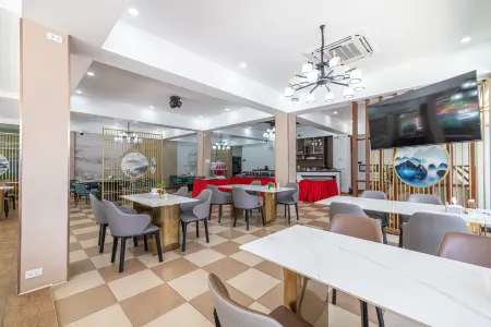 Meet Holiday Hotel-Rawai