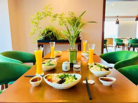 Qixian 24 Homestay (Kunming Zhongjiao Jindi Central Park) Отели рядом с достопримечательностью «Kunming Railway Vocational and Technical College (Yangfu Campus)»