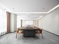 UrCove by HYATT AKsu Hotels in Aksu City