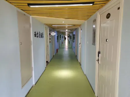 Sherman Hotel Отели рядом с достопримечательностью «Kunming University of Technology Chenggong Campus College of Mechanical and Electrical Engineering»