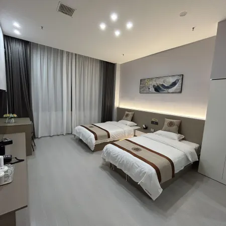 Luntai Ruihua Hotel