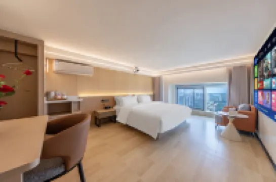 The Landscape Hotel on the Cloud Hotel a 