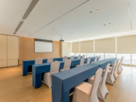 浜州センターホリデイ イン エクスプレスホテル（万達広場） 浜州のホテル