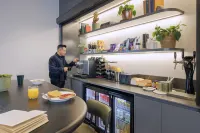 Punthill Sunshine Hotels in Laverton North