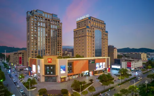 O.live Social Hotel (Zhangzhou Changtai Kaiyue Square) - Mountain view