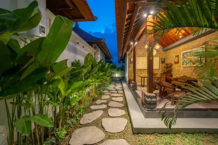 Kaki Uma Villa