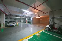 朴樹·四季飯店（安順古城顧府街店） - 停車場